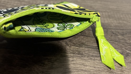 2 Vera Bradley Handgelenktasche und Kulturbeutel mit gestepptem Artikel  - Bild 6 von 6
