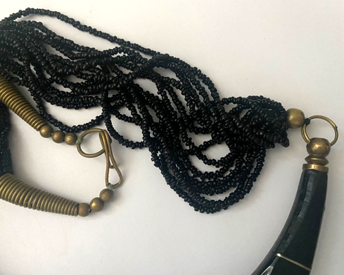 VINTAGE HAND MADE BOHO BLACK HORN BRASS INLAY SEED BEADS STATEMENT NECKLACE - Picture 6 of 8