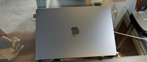 Apple MacBook Air 15 Zoll M2 Chip mit 1TB Festplatte und 16GB Speicher + Bundle - Bild 5 von 15