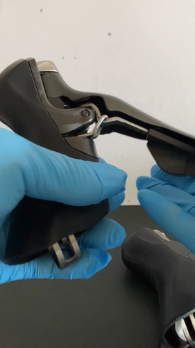 Shimano Dura Ace ST-9001 (siehe Video) Schalt-/Bremshebel STI Hebel 2x11 leichtgängig & knackig - Video 1 von 1