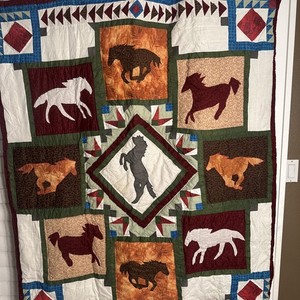 andmade Western Horse Patchwork Quilt 45x57 Lap Crib Throw Applique Rustic Cabin
