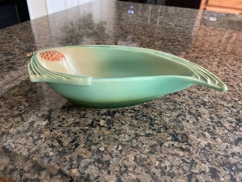 roseville pinecone pottery