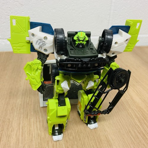 Hasbro Transformers Dark of the Moon DOTM Voyager Class Autobot Ratchet Figure - Picture 2 of 8