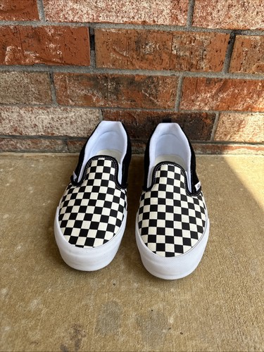 Vans karierte Slipper - Herrengröße 11,5 Damen 13 - leicht gebraucht ohne Karton