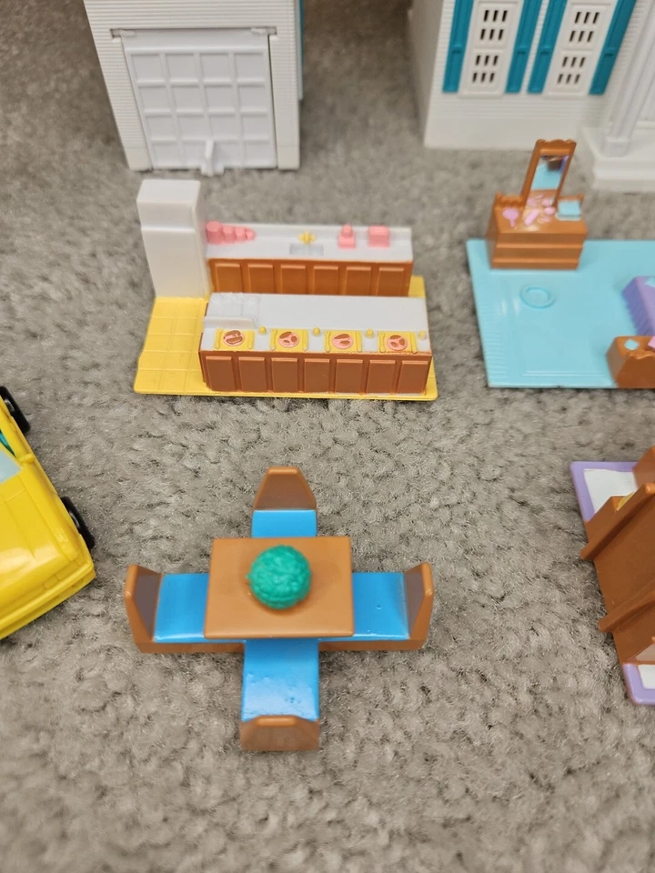 Lote de 13 piezas vintage 1994 Galoob Toys My Pretty Dollhouse casa de muñecas habitación de juguetes Foto 3 de 4