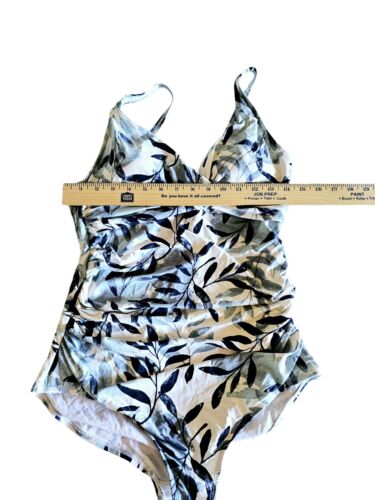 NipTuck Blue Oasis Joanne Floral Einteiler Badeanzug Größe 10 - Bild 7 von 10