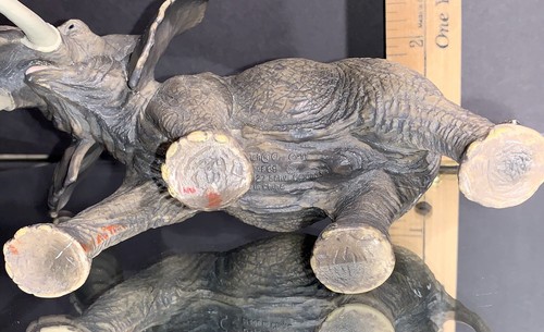 Schleich Elephant D-73527 Figurine - Picture 7 of 7