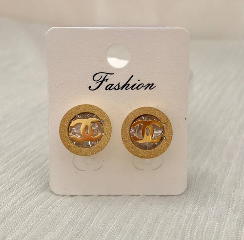 Very beautiful stainless steel earring suitable as a gift for women gold color - Picture 3 of 9