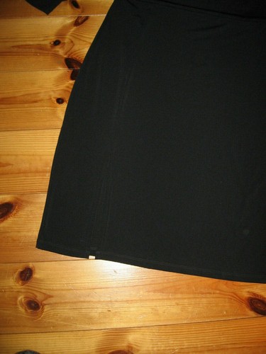 H&M Kleid Gr.M tief-schwarz NEU mit Etikett U-Boot-Ausschnitt Beinschlitz 38 - Bild 2 von 3
