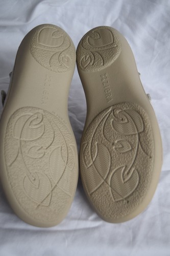 Ziera Bizzy- Brucey sandals ...beige silver metallic leather...size 40W...excell - Picture 12 of 16