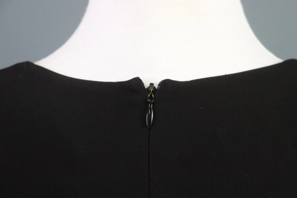 Vestido midi ceñido al cuerpo negro manga larga cuello cuadrado talla 10 CLASS ROBERTO CAVALLI Foto 3 de 4