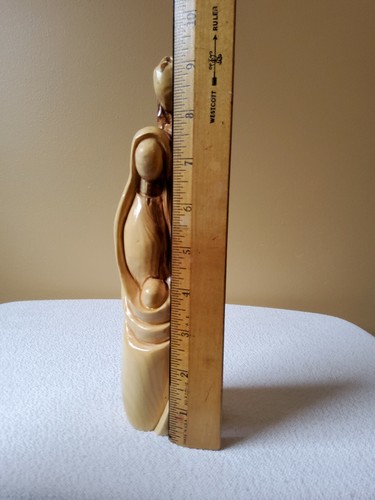 Hand Carved 9 inch tall Holy Family (Free Shipping) - Picture 5 of 5