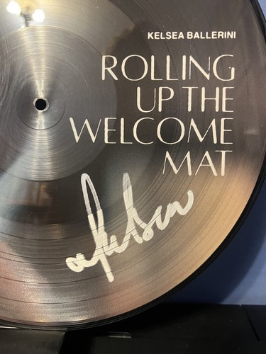 Kelsea Ballerini signed Rolling Up The Welcome Mat 12" lp picture disc album - Picture 2 of 3