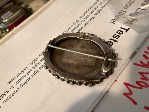 Broche prendedor floral mariposa antiguo victoriano de plata esterlina y tres detalles dorados - Imagen 3 de 4