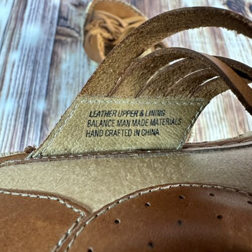 Born Drilles taglia 10 sandali con zeppa Huarache in pelle marrone scarpe aperte - Foto 9 di 11