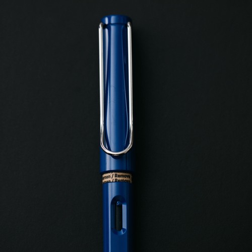 Lamy Safari Blue Fountain Pen - Picture 9 of 19