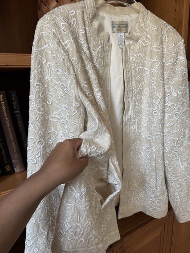 Linen Blazer Victor Costa Cream Floral Embroidered Blazer - Picture 11 of 12