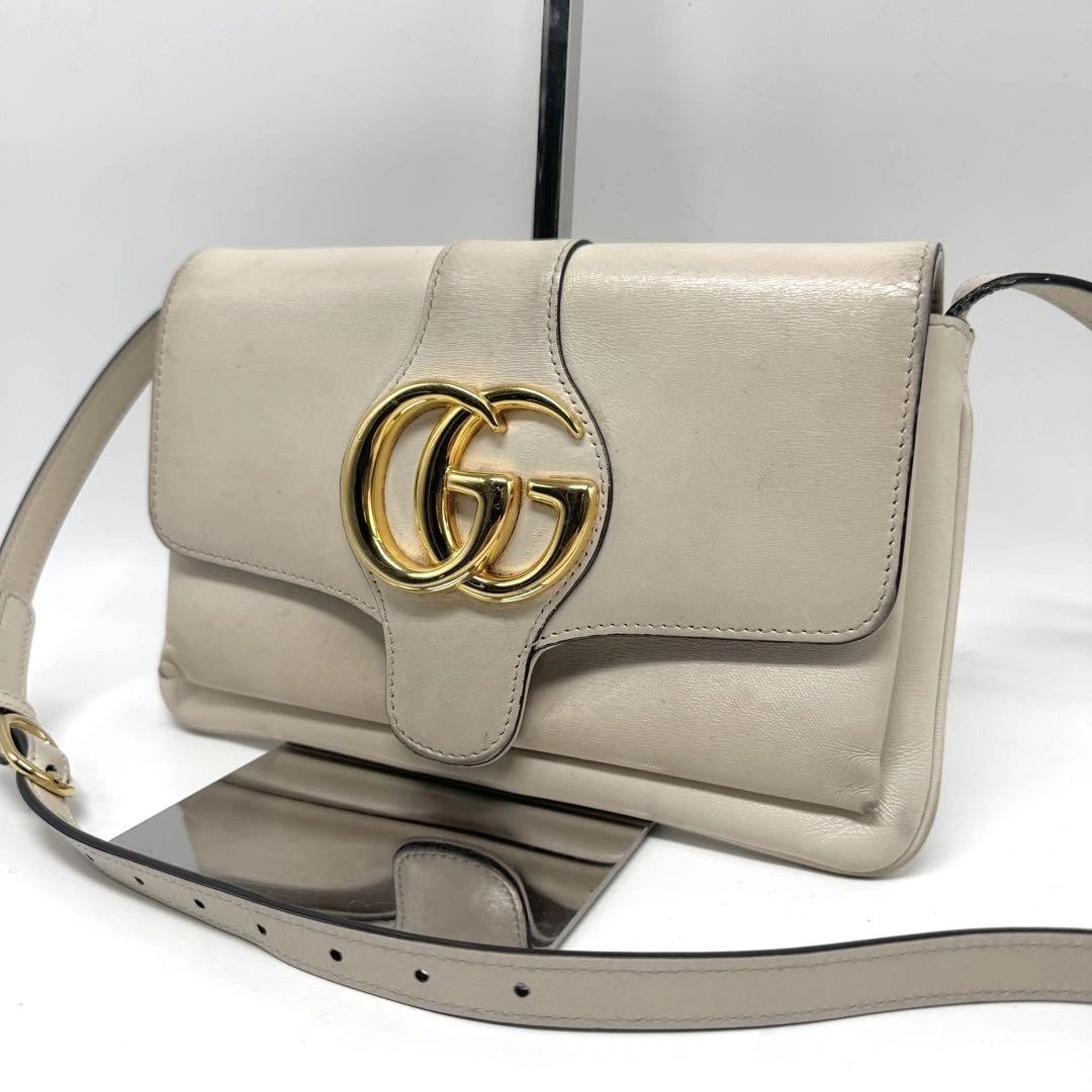 Petit sac à bandoulière blanc Gucci GG Marmont Allie modèle actuel #PG4J7T