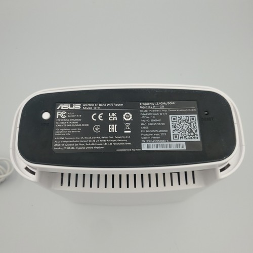 ASUS ZenWiFi XT9 AX7800 Tri-Band WiFi 6 AiMesh Router, White - Picture 4 of 6