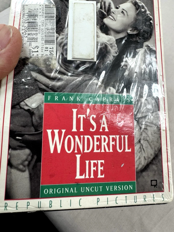 VHS Tape Frank Capra's It's a Wonderful Life New Sealed 1993 Original Version FS - Image 2 of 4