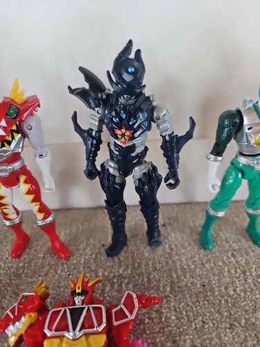 Pacchetto action figure Power Rangers Dino Charge 5,5" - Foto 2 di 10