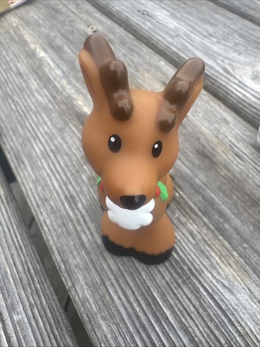 Fisher Price Little People Christmas Reindeer Santa & Mrs Claus Tree Caroler - Picture 3 of 12