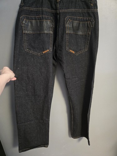 Young Rich And Famous Jeans Gr. 38 dunkle Waschung Kunstleder Gesäßtaschen - Bild 5 von 9