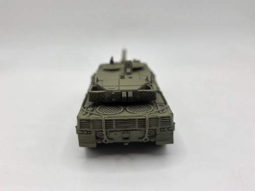 HO Scale 1:87 Leopard 2A6 3D Printed and Hand Painted- NATO Green - Picture 4 of 5