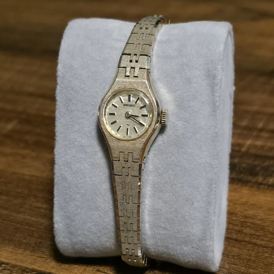 Reloj Seiko Mujer Vintage Tono Dorado - Manual Cuerda Automática Foto 3 de 4