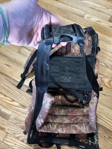 Dwight Schuh camo plastic framed fieldline hiking pack Excellent Condition! - Picture 5 of 13