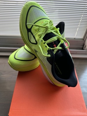Nike ZoomX Vomero 17 10.5M/12W Volt/Black/White Performance  display picture 1