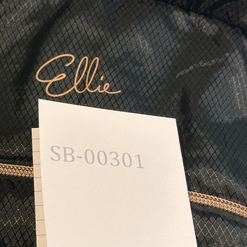 Zaino compatto in nylon leggero Ellie colore nero con rosa e oro - Foto 10 di 10