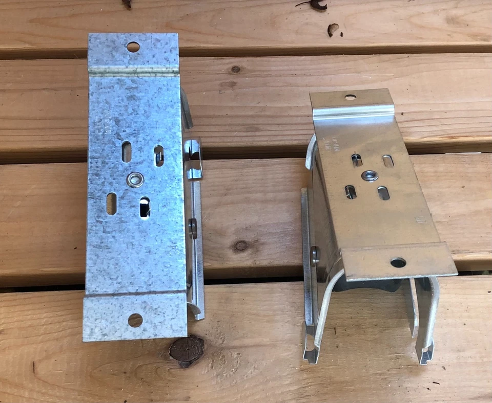 Conjunto de soporte de cable vertical Caddy CAT600WM montaje en pared Foto 2 de 4