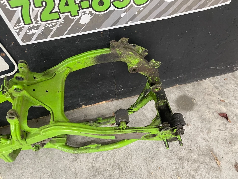 Рама шасси Kawasaki KX125 1995-1996 годов выпуска - Изображение 4 из 4