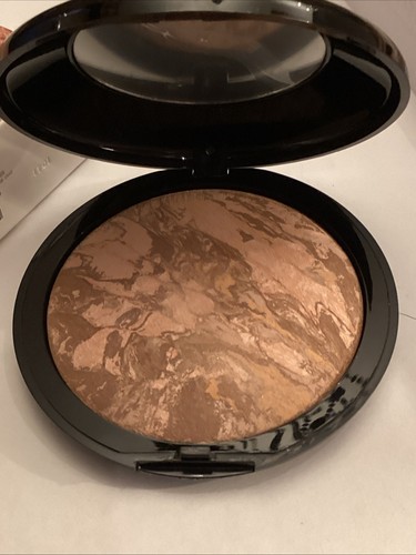 Laura Geller Supersize Balance-n-Glow Baked Foundation Supersize 20g Tan - Picture 5 of 8
