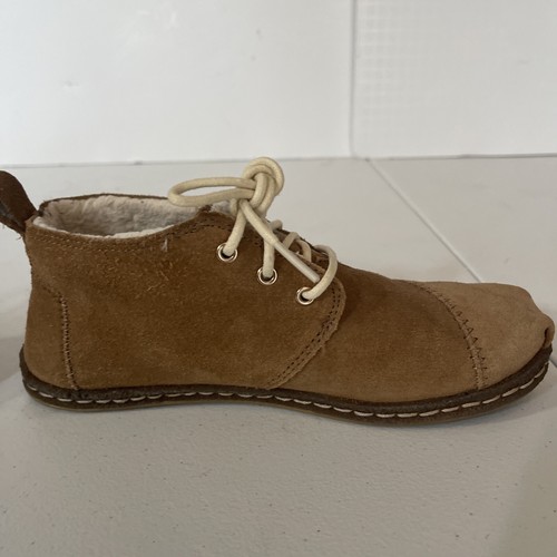 Toms Brown Tan Suede Leather Flat Booties Shoes Women's Size 5 - Picture 7 of 8