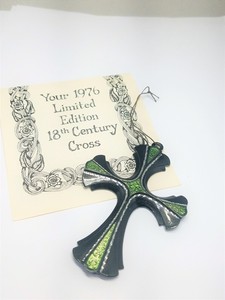 Sarah-Coventry-1976-Limited-Edition-18th-Century-Cross-Pendant