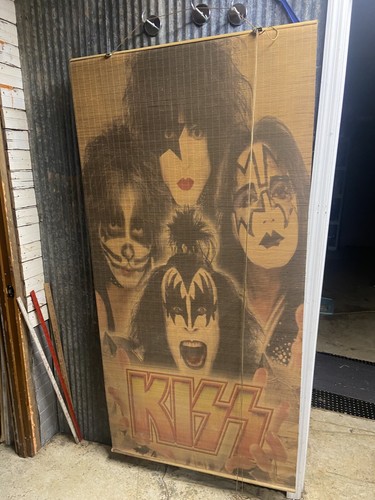 KISS VINTAGE WOOD WINDOW BLINDS! gene simmons paul stanley   KISS Army Wow Look - Picture 1 of 9