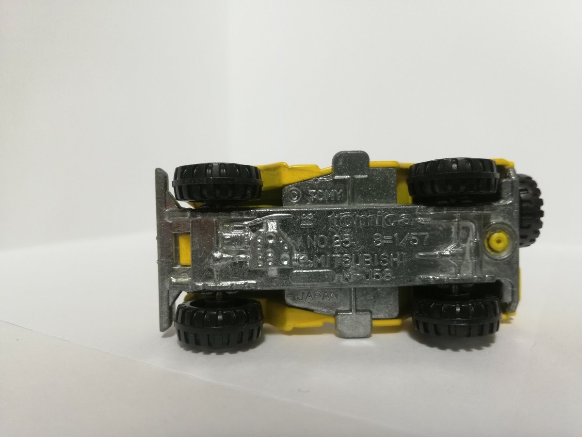 Tomica No.25 Mitsubishi Jeep H-J58 Vintage 1/57 Die Cast