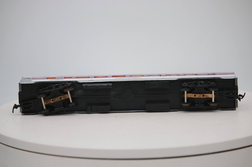 VTG LIFE-LIKE HO SCALE AMTRAK 9451 SILVER LODGE PASSENGER COACH CAR 1:87 Scale - 第 2/5 張圖片