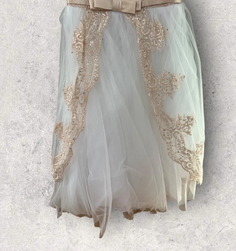 Maxi vestido formal sin mangas dorado de encaje para niñas de 8 a 9 años Foto 3 de 4