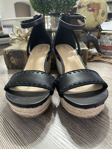 NWOT REACTION KENNETH COLE Women’s Black 1/2" Platform Colton Wedge Shoes 6.5 M - Picture 2 of 8