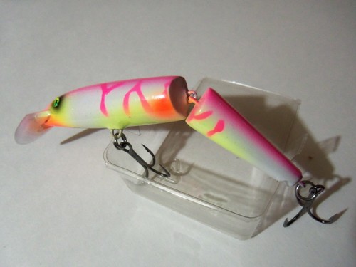 1 Rapala Jointed Minnow Lure J13 VIPER Custom Pink Ice GLOW NIP - Picture 3 of 7