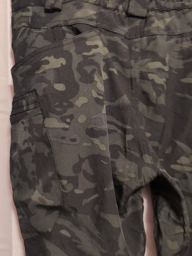 Outdoor Equipment Women's Camo Pants Size Large (16) - Picture 8 of 8