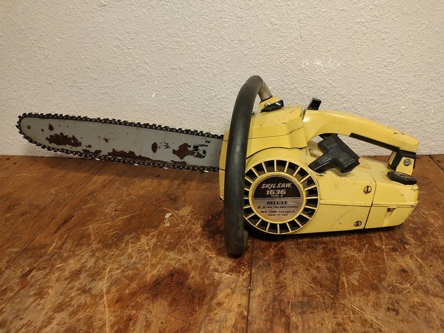 Skilsaw Badged Poulan 3400 Chainsaw 
