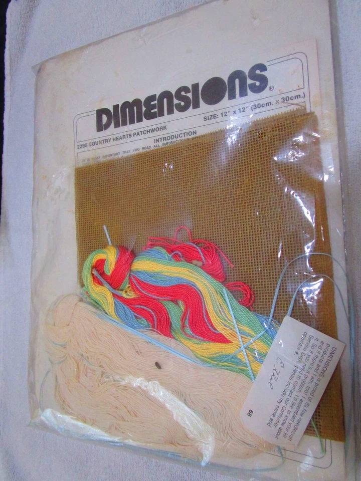 Kit de punta de aguja de almohada de retazos Country Hearts #2295 (1985, dimensiones) Foto 4 de 4