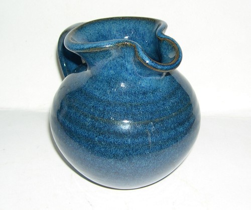 Will Illsley Studio Pottery - Pretty Stoneware Globular Jug Lovely Flowing Lines - Picture 3 of 4
