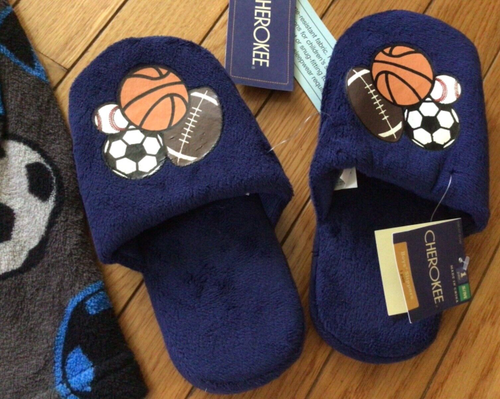 Cherokee Gray Sports Theme Fleece Plush Boys Bath Robe & Slippers Size Small - Picture 4 of 6