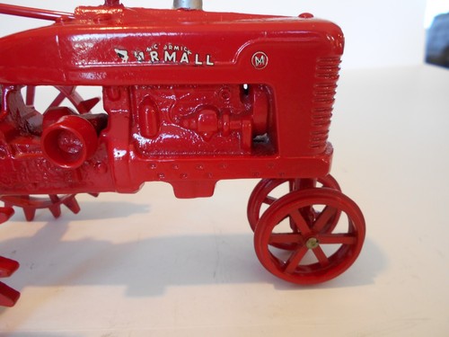 Vintage 1979 Scale Models 1:16 Farmall M Tractor, No. 2 Collector, Limited Ed. - Picture 6 of 18