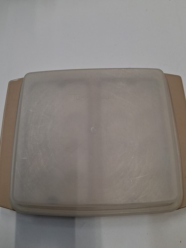 Tupperware Deviled Egg Keeper Carrier 16 Egg Slots Almond 4 Piece Vintage - Picture 5 of 5